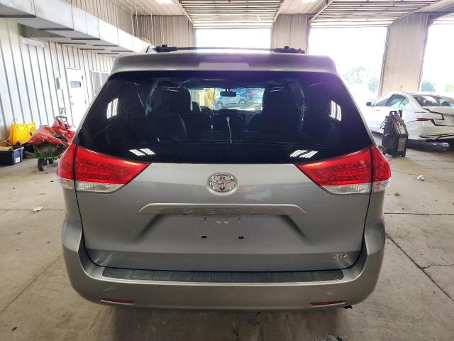 Photo 6 from auction – 2011 TOYOTA SIENNA XLE with VIN 5TDYK3DC7BS067374
