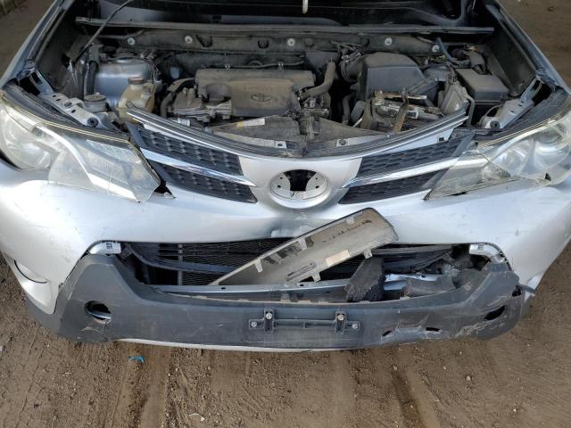 Photo 12 from auction – 2015 TOYOTA RAV4 XLE with VIN JTMRFREV6FJ042402
