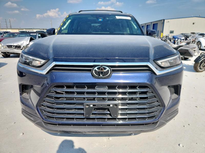 Photo 5 from auction – 2025 TOYOTA GRAND HIGH with VIN 5TDAAAA54SS027400