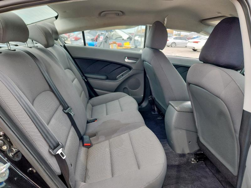 Photo 10 from auction – 2017 KIA FORTE LX with VIN 3KPFK4A76HE019484