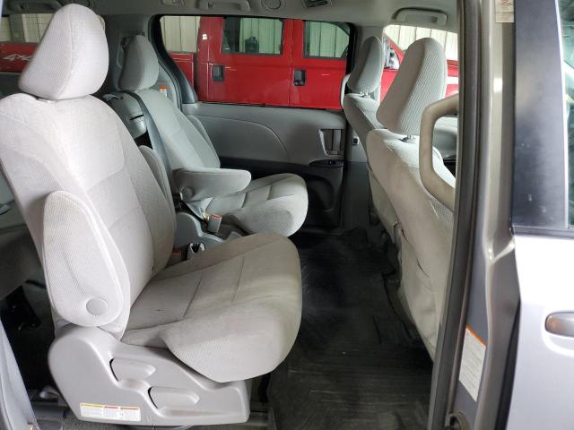 Photo 11 from auction – 2017 TOYOTA SIENNA LE with VIN 5TDKZ3DC6HS830883