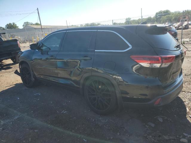 Photo 2 from auction – 2018 TOYOTA HIGHLANDER SE with VIN 5TDJZRFH3JS816825