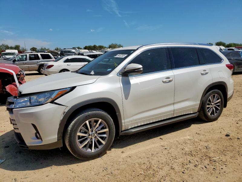 TOYOTA HIGHLANDER 2018 with VIN 5TDKZRFH4JS540983 - Photo from auction