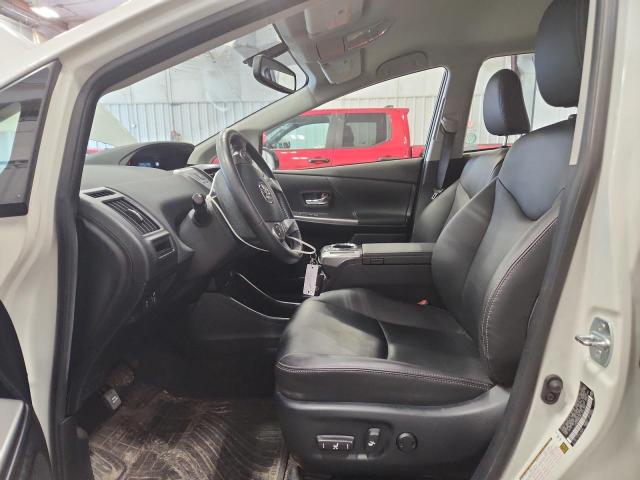 Photo 7 from auction – 2015 TOYOTA PRIUS V with VIN JTDZN3EU4FJ021362