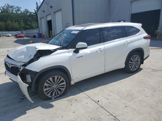 TOYOTA HIGHLANDER 2021 with VIN 5TDEBRCH4MS052935 - Photo from auction