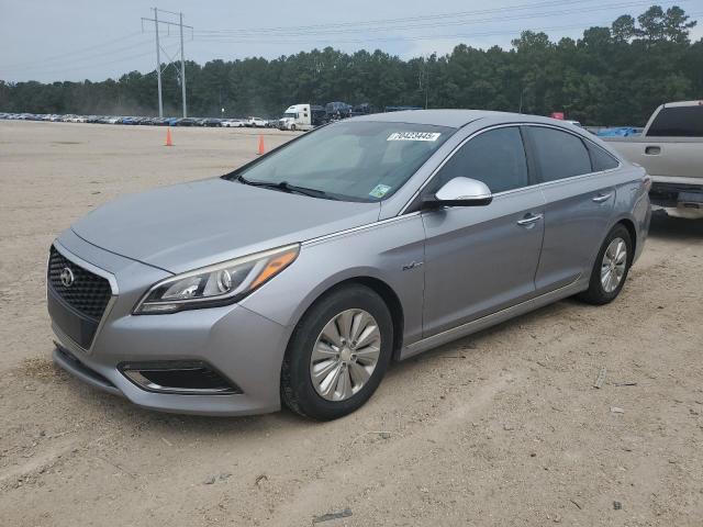 HYUNDAI SONATA HYB 2016 with VIN KMHE24L19GA014927 - Photo from auction