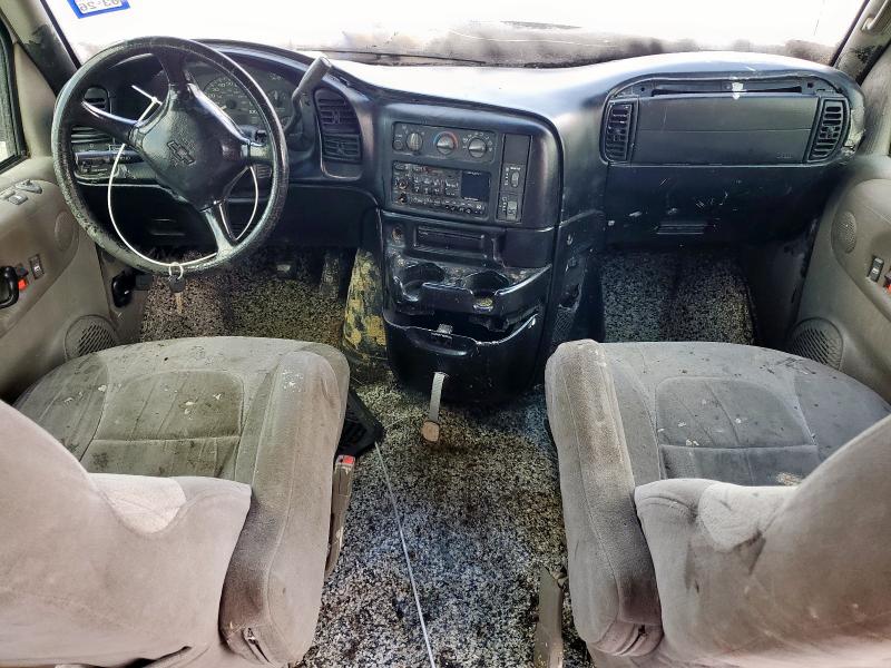Photo 8 from auction – 2003 CHEVROLET ASTRO with VIN 1GBDM19X63B136142
