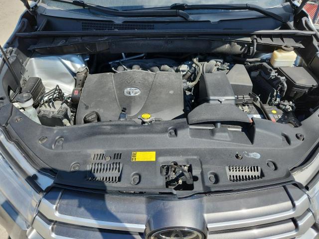 Photo 12 from auction – 2017 TOYOTA HIGHLANDER with VIN 5TDJZRFH6HS449557