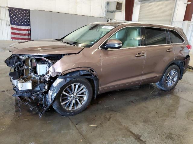 TOYOTA HIGHLANDER 2017 with VIN 5TDJZRFH1HS392927 - Photo from auction