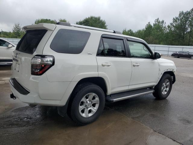 Photo 3 from auction – 2023 TOYOTA 4RUNNER SR5 with VIN JTEEU5JR6P5281069