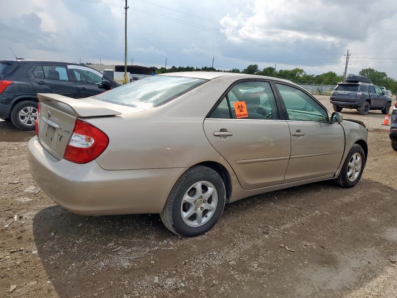 Photo 3 from auction – 2004 TOYOTA CAMRY with VIN 4T1BE32KX4U366925