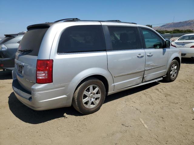 Photo 3 from auction – 2010 CHRYSLER TOWN & COU with VIN 2A4RR5D18AR359417