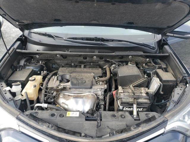 Photo 11 from auction – 2017 TOYOTA RAV4 XLE with VIN JTMWFREV4HD103833