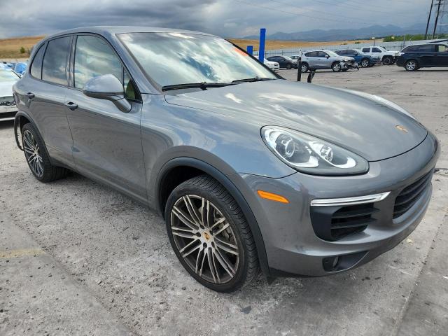 Photo 4 from auction – 2017 PORSCHE CAYENNE S with VIN WP1AB2A27HLA50512