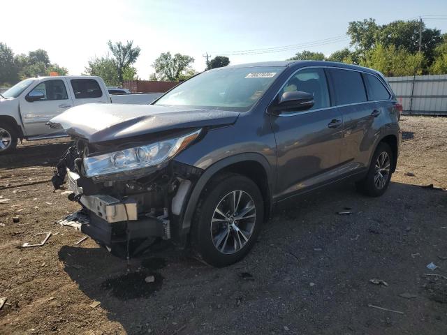 TOYOTA HIGHLANDER 2018 with VIN 5TDBZRFH1JS905264 - Photo from auction