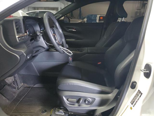 Photo 7 from auction – 2023 TOYOTA CROWN XLE with VIN JTDAAAAF9P3012361