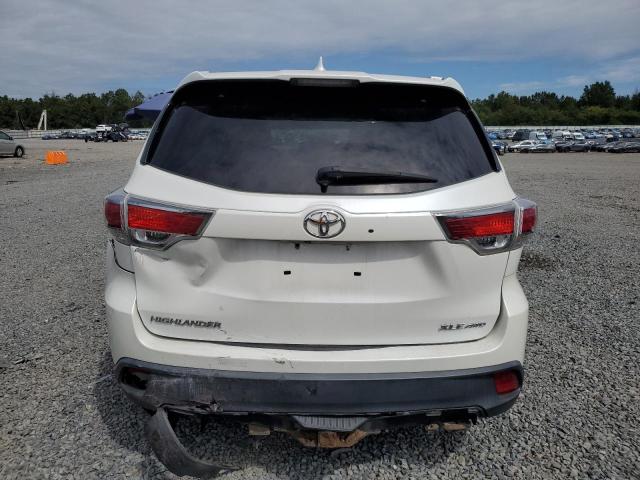 Photo 6 from auction – 2015 TOYOTA HIGHLANDER XLE with VIN 5TDJKRFH9FS142577