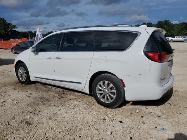 Photo 2 from auction – 2018 CHRYSLER PACIFICA T with VIN 2C4RC1EG0JR228887