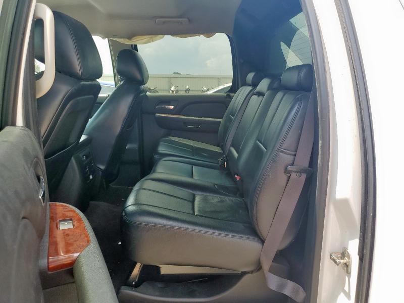 Photo 10 from auction – 2011 CHEVROLET AVALANCHE with VIN 3GNMCEE01BG384407