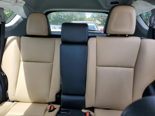 Photo 10 from auction – 2016 TOYOTA RAV4 LIMIT with VIN 2T3DFREV5GW527806