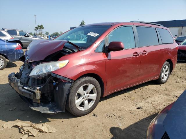 Photo 1 from auction – 2015 TOYOTA SIENNA LE with VIN 5TDKK3DC5FS552074