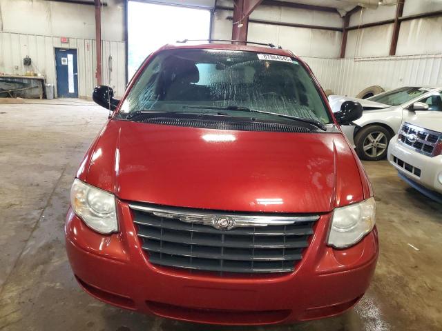 Photo 5 from auction – 2005 CHRYSLER TOWN & COU with VIN 2C4GP54L15R402814