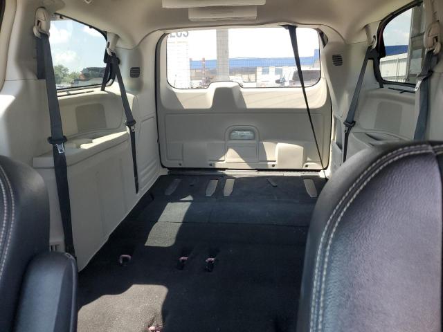 Photo 10 from auction – 2015 CHRYSLER TOWN & COU with VIN 2C4RC1CG5FR597206