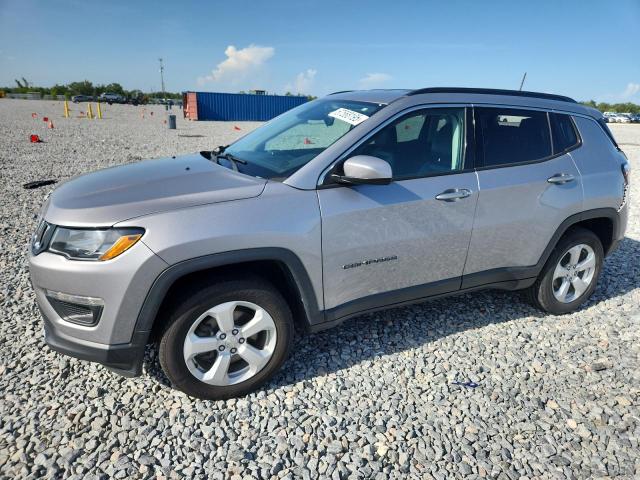 JEEP COMPASS LATITUDE 2017 with VIN 3C4NJDBB2HT680569 - Photo from auction