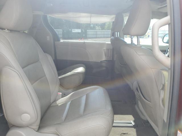 Photo 11 from auction – 2015 TOYOTA SIENNA XLE with VIN 5TDDK3DC5FS104037