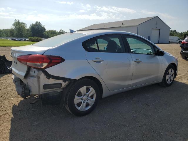 Photo 3 from auction – 2017 KIA FORTE with VIN 3KPFK4A77HE034477