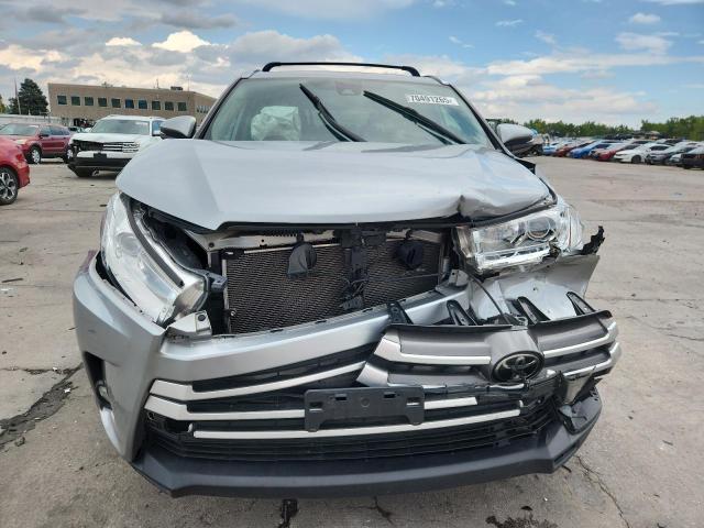 Photo 5 from auction – 2018 TOYOTA HIGHLANDER with VIN 5TDJZRFH6JS832839