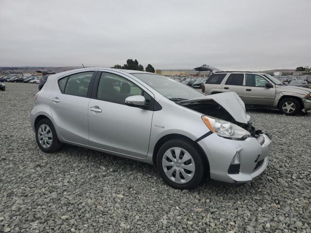 Photo 4 from auction – 2012 TOYOTA PRIUS C with VIN JTDKDTB31C1015899