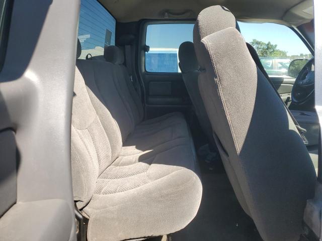Photo 10 from auction – 2004 CHEVROLET SILVERADO with VIN 2GCEK19T141158828