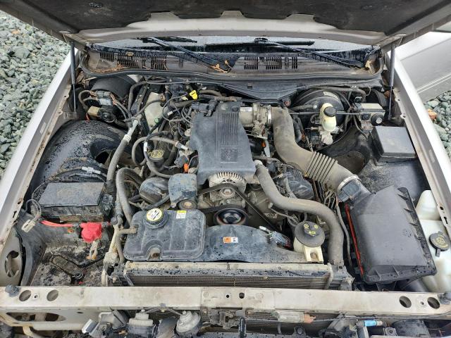 Photo 11 from auction – 2004 MERCURY GRAND MARQ with VIN 2MEHM75W64X657341