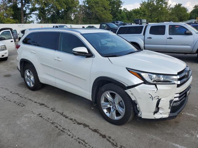 Photo 4 from auction – 2017 TOYOTA HIGHLANDER LIMITED with VIN 5TDDZRFH6HS411727