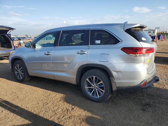 Photo 2 from auction – 2018 TOYOTA HIGHLANDER with VIN 5TDJZRFH9JS545902