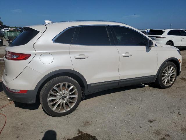 Photo 3 from auction – 2017 LINCOLN MKC RESERV with VIN 5LMCJ3C97HUL34979