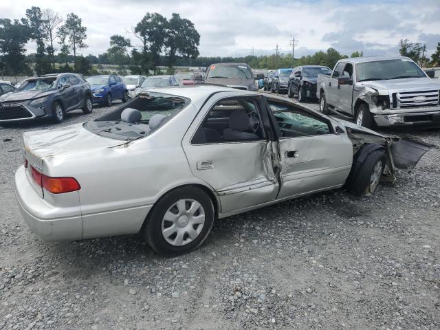 Photo 3 from auction – 2000 TOYOTA CAMRY CE with VIN 4T1BG28K2YU675774