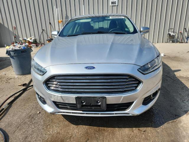 Photo 5 from auction – 2016 FORD FUSION SE with VIN 3FA6P0HD1GR361489