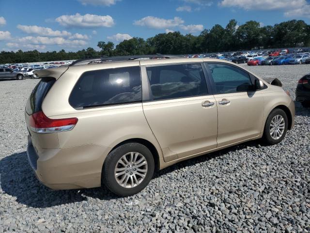 Photo 3 from auction – 2012 TOYOTA SIENNA XLE with VIN 5TDYK3DC3CS226179