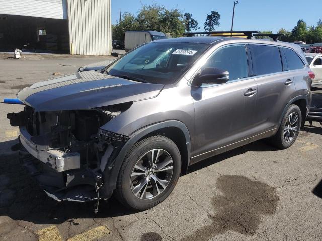 TOYOTA HIGHLANDER 2018 with VIN 5TDBZRFH3JS802878 - Photo from auction
