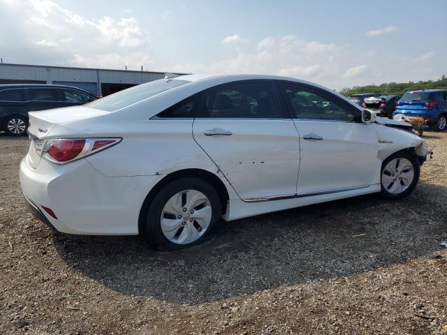 Photo 3 from auction – 2013 HYUNDAI SONATA HYB with VIN KMHEC4A44DA071316