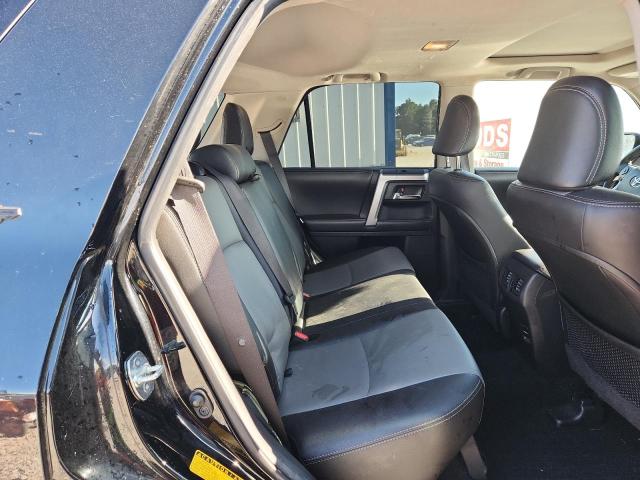 Photo 10 from auction – 2017 TOYOTA 4RUNNER SR with VIN JTEBU5JR4H5465267