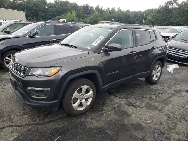 JEEP COMPASS LA 2019 with VIN 3C4NJDBB5KT742294 - Photo from auction