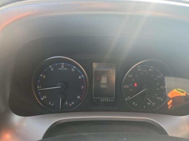 Photo 9 from auction – 2017 TOYOTA RAV4 XLE with VIN JTMRFREV5HJ715165