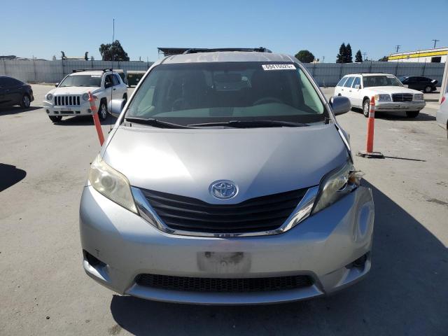 Photo 5 from auction – 2011 TOYOTA SIENNA LE with VIN 5TDKK3DC7BS172941