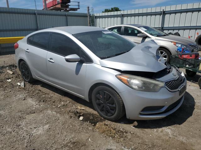 Photo 4 from auction – 2016 KIA FORTE LX with VIN KNAFK4A65G5511549