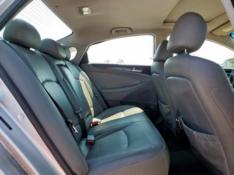 Photo 10 from auction – 2011 HYUNDAI SONATA with VIN 5NPEC4AC6BH264570