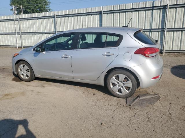 Photo 2 from auction – 2016 KIA FORTE LX with VIN KNAFK5A85G5654931
