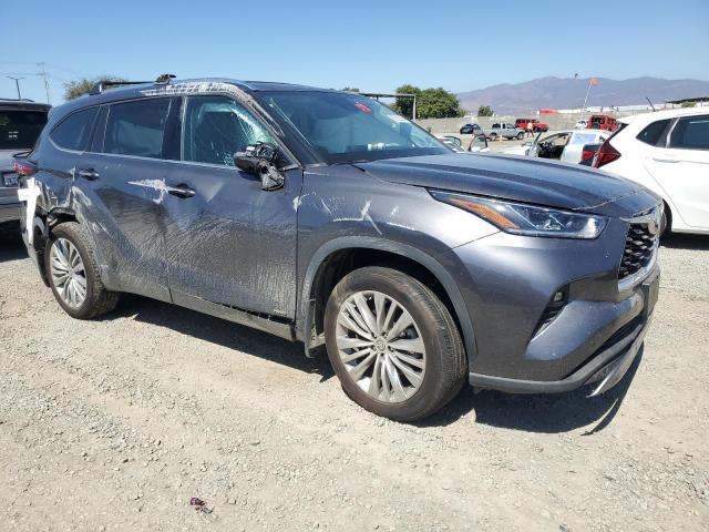 Photo 4 from auction – 2022 TOYOTA HIGHLANDER with VIN 5TDEBRCH3NS086950